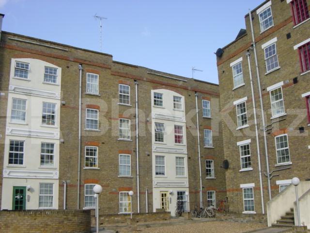 			1 Bedroom, 1 bath, 1 reception Flat			 ARCADIA COURT, SPITALFIELDS